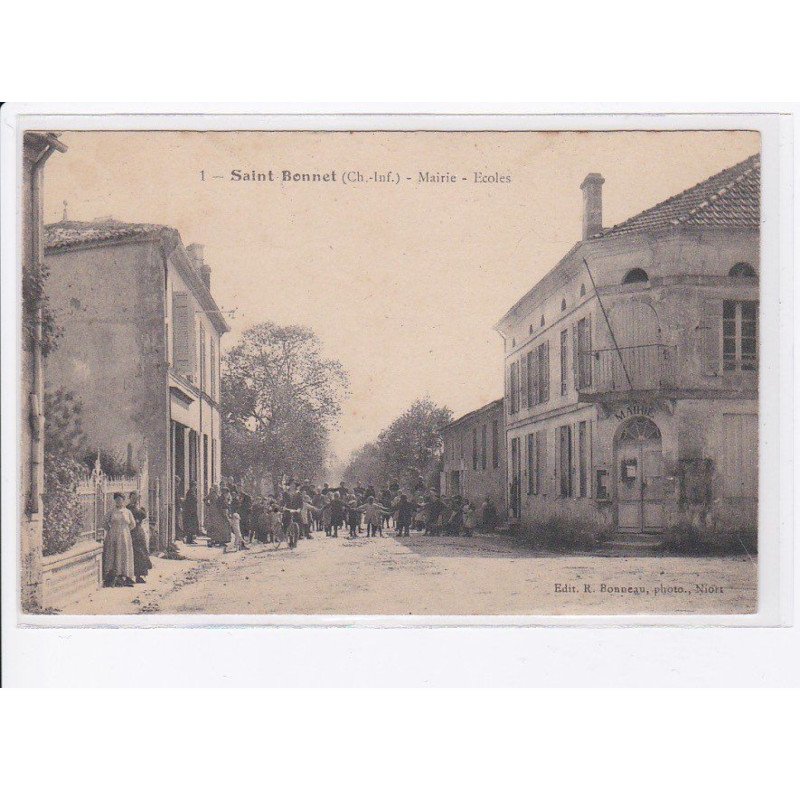 SAINT-BONNET: mairie écoles - très bon état