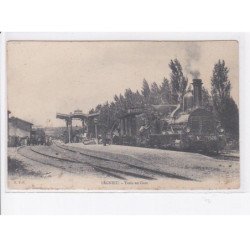 LAGNIEU: train en gare - très bon état