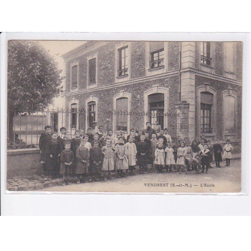 VENDREST: l'école - très bon état