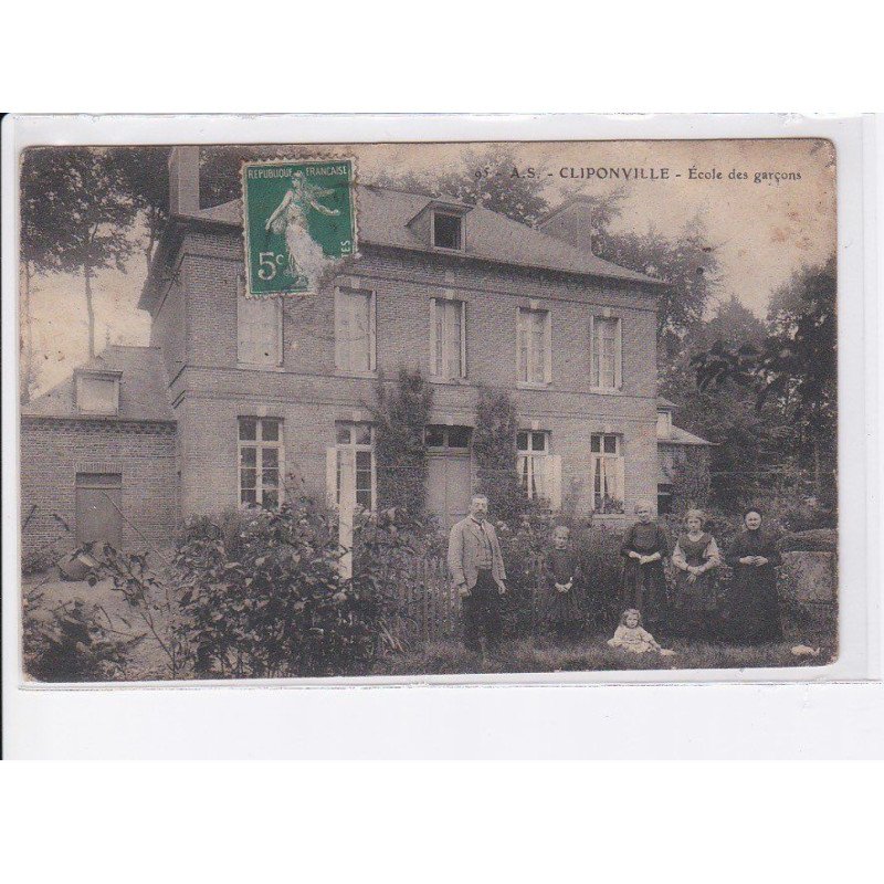 CLIPONVILLE: école des garçons - état