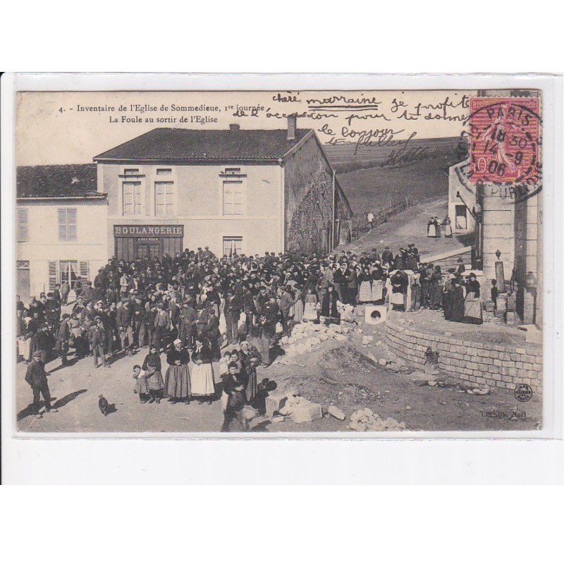 SOMMEDIEUE: inventaire de l'église, 1er journée la foule au sortie de l'église - très bon état