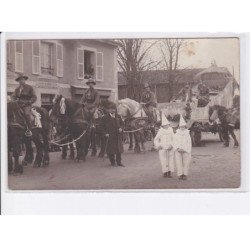 STENAY: cavalcade, militaire, costume, chevaux - très bon état