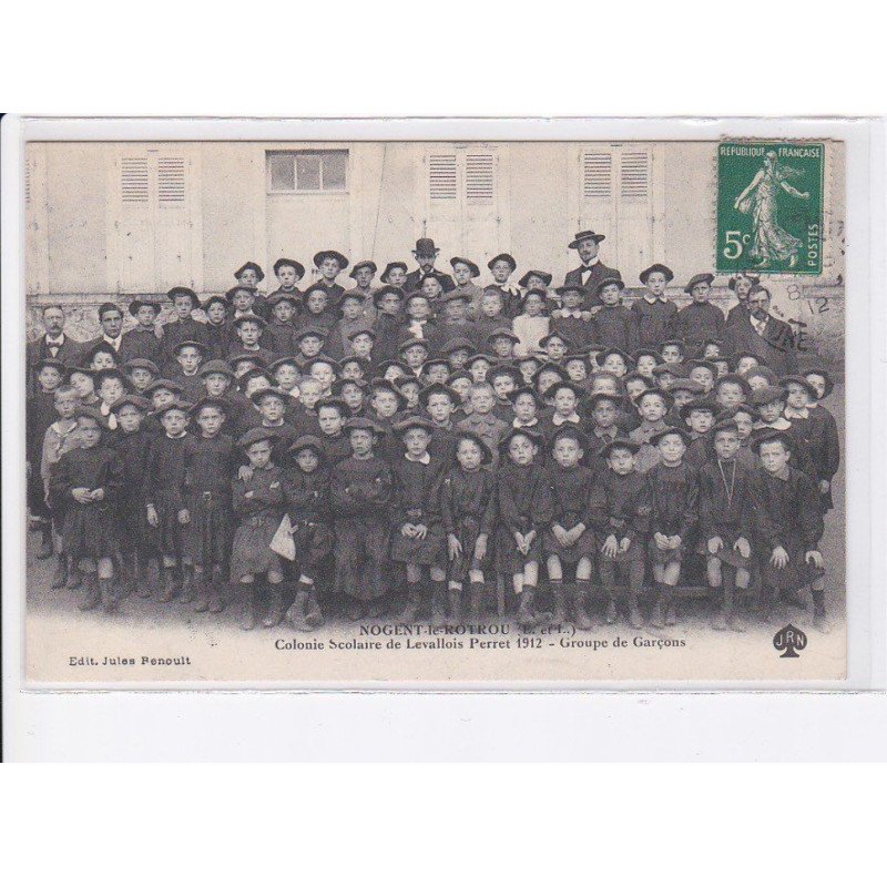 NOGENT-le-ROTROU: colonie scolaire de levallois-perret 1912, groupe de garçons - très bon état