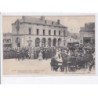 LOUE: place germain-pilou, l'hôtel de ville et la musique du 124e de passage - très bon état