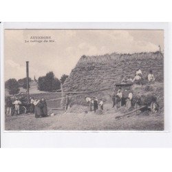 PUY-de-DÔME: auvergne, le battage du blé, machine agricole - très bon état