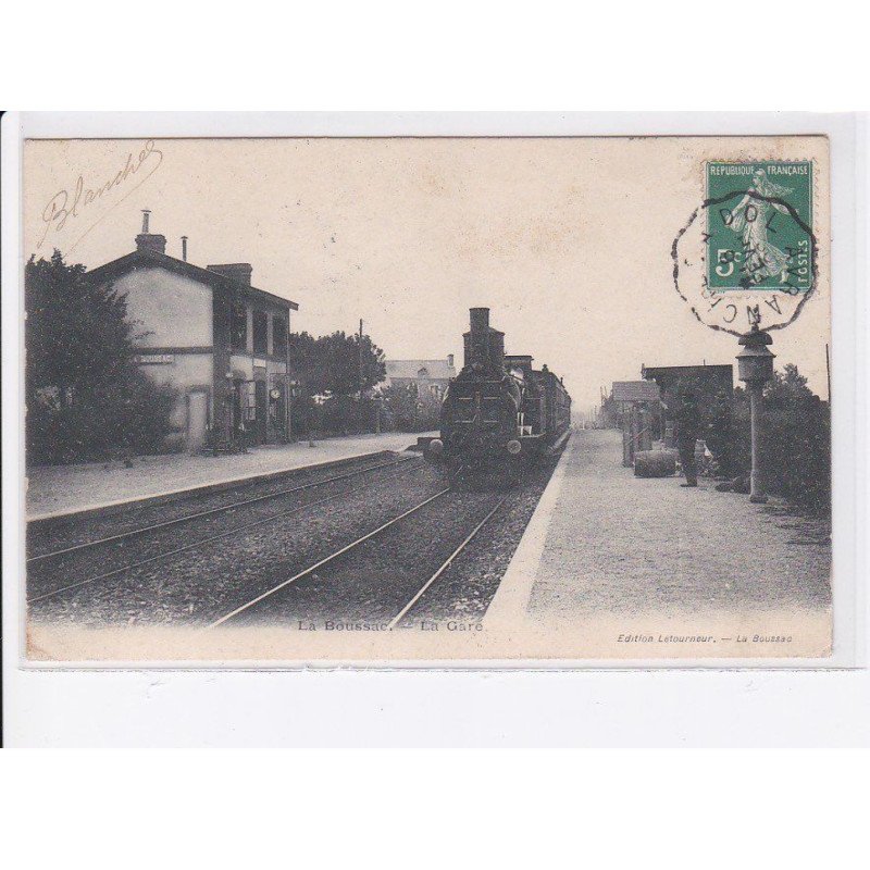 LA BOUSSAC: la gare, train - très bon état