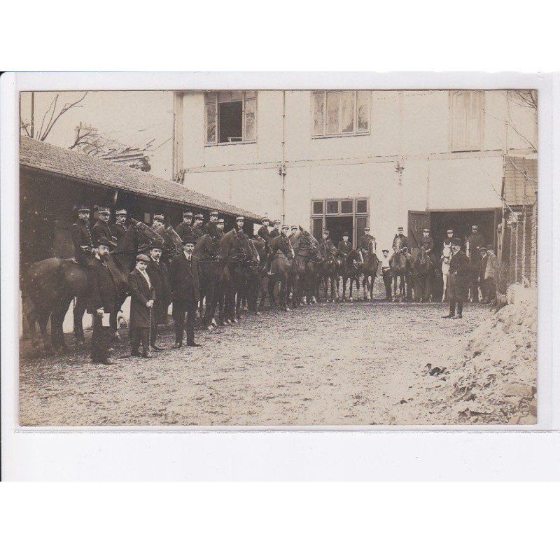 NEUILLY-sur-SEINE: militaire 26 rue parmentier - très bon état