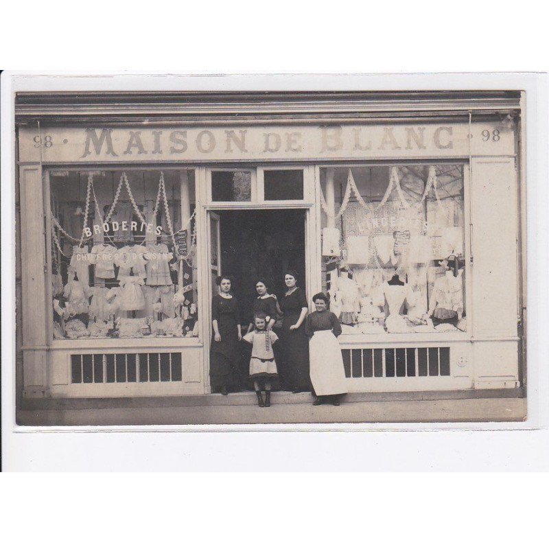 NEUILLY-sur-SEINE: maison de blanc, broderies, lingeries - très bon état