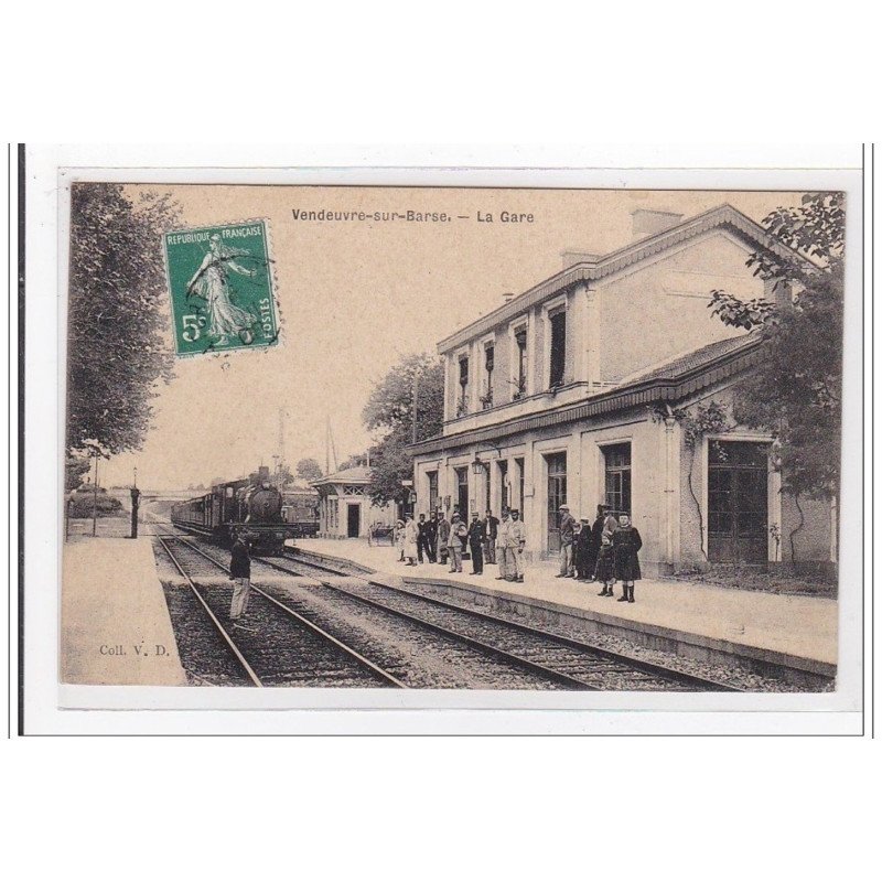 VENDEUVRE-sur-BARSE : la gare (GARE) - tres bon etat