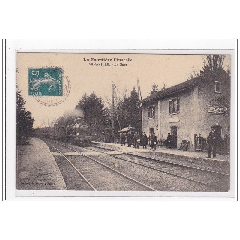 ARNAVILLE : la gare (GARE) - tres bon etat