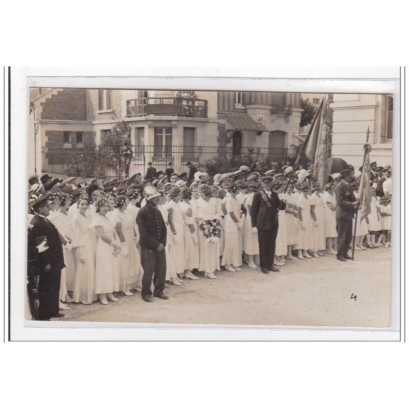 VAILLY : carte photo d'une fête en 1935 - très bon état