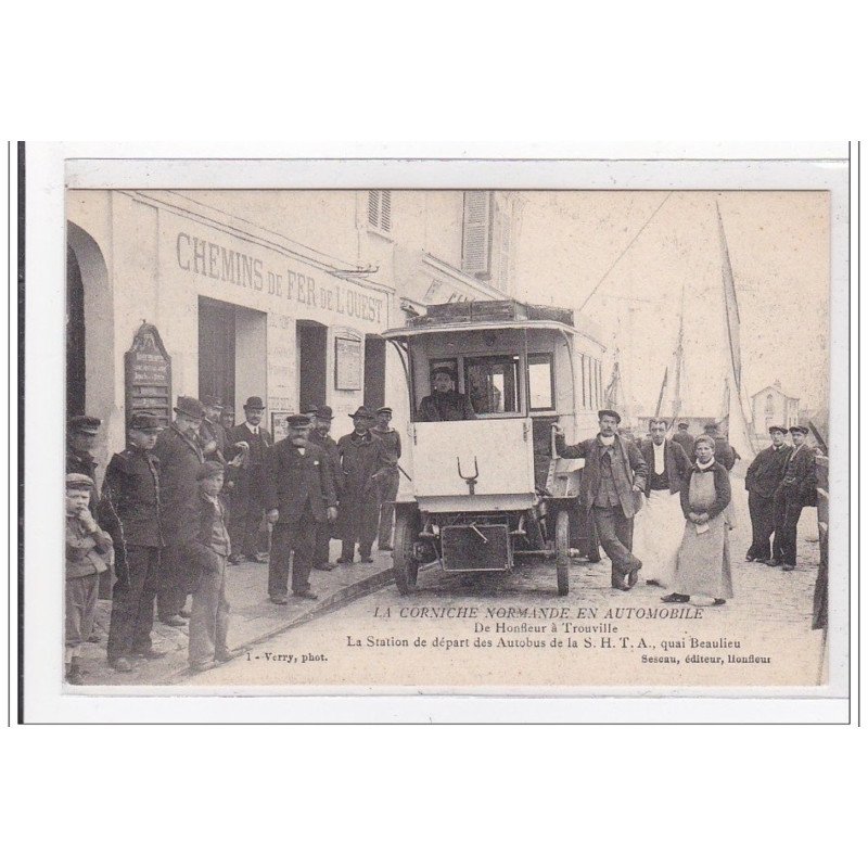 HONFLEUR : la station de départ des autobus - état (un léger pli) HONFLEUR : la station de départ des autobus - état (un léger pli)