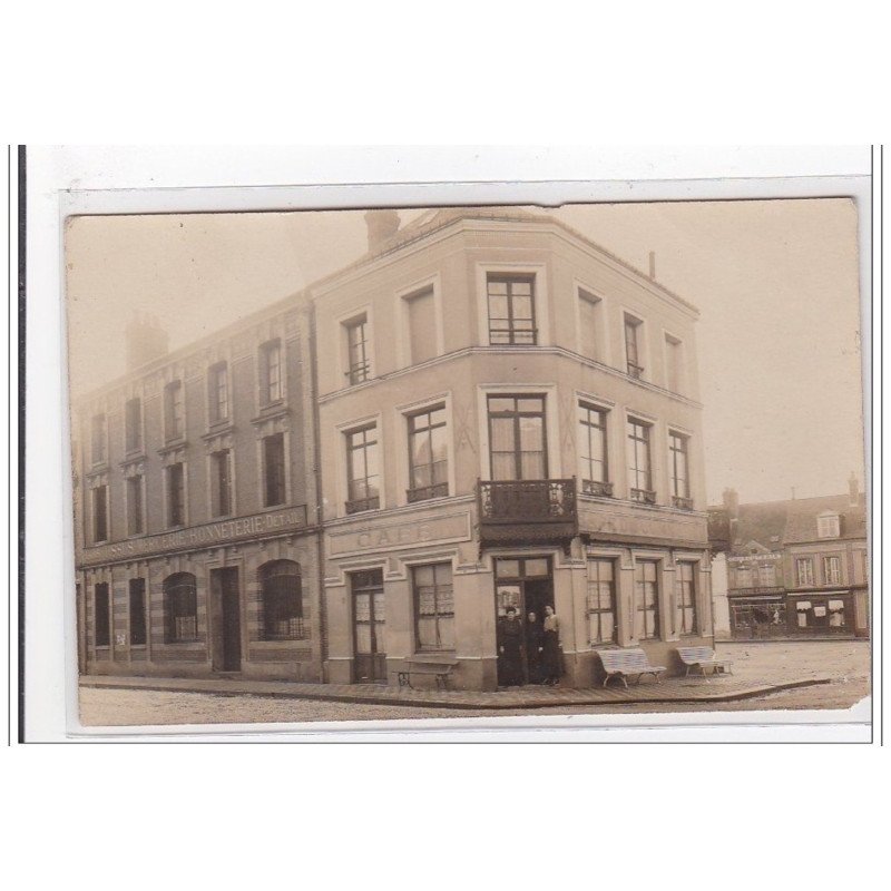 FAUVILLE : carte photo - bon état (éraflure en haut de la carte)