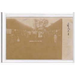 FRANCASTEL : carte photo de la place au 14 juillet 1906 (carte-photo passée) - très bon état