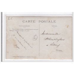 BEAUVAIS : carte photo de magasins sur la place (militaires) - très bon état