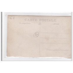 PARIS : carte photo d' un marché (Halles de Paris ?) - très bon état