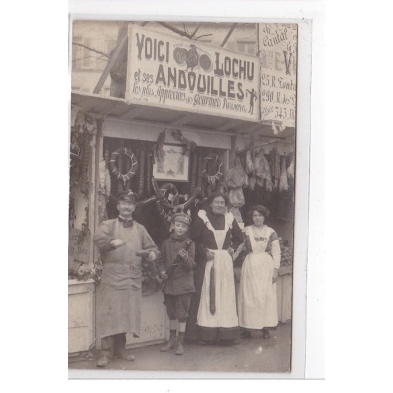 PARIS : carte photo du stand de """"LOCHU et ses andouilles"""" - très bon état PARIS : carte photo du stand de """"LOCHU et ses andouilles"""" - très bon état
