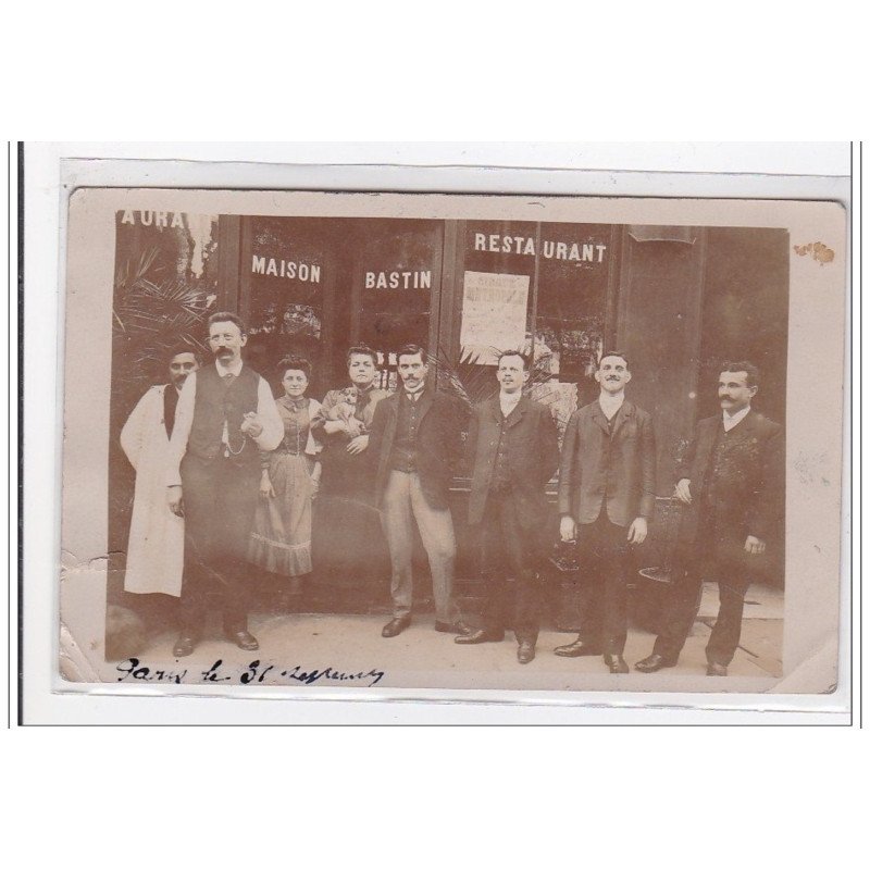 PARIS : carte photo du restaurant BASTIN - état (une déchirure et 2 coins plié)