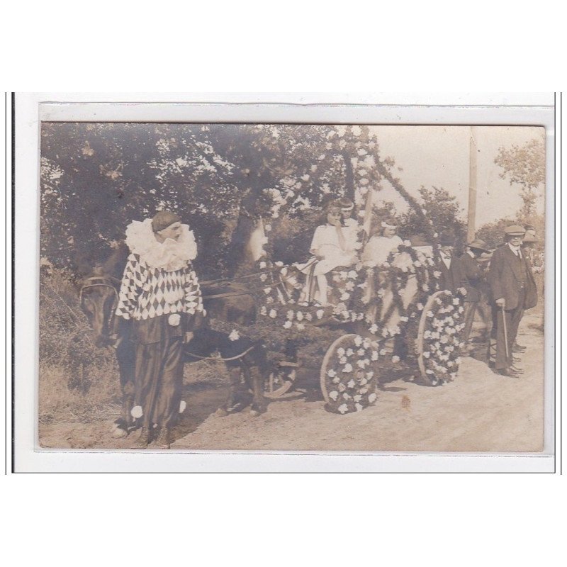 L'OIE : carte photo d'une cavalcade - très bon état L'OIE : carte photo d'une cavalcade - très bon état