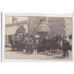 SAINTE HERMINE : carte photo d'un char (fête) - très bon état