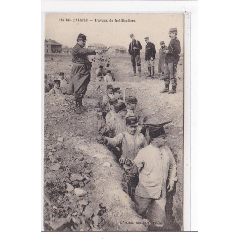FALAISE : travaux de fortification - tres bon etat