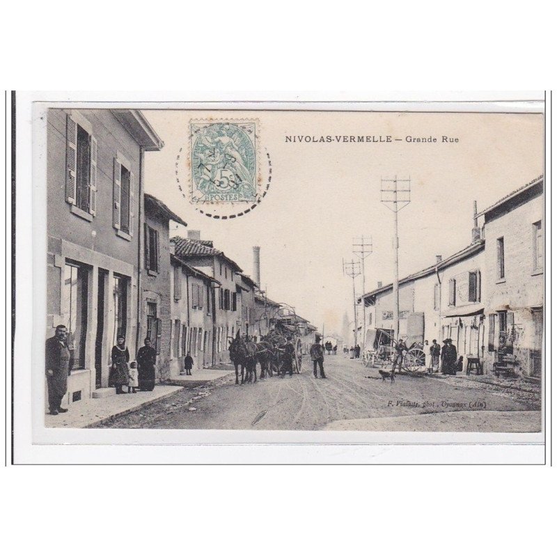 NIVOLAS-VERMELLE : grande rue - tres bon etat
