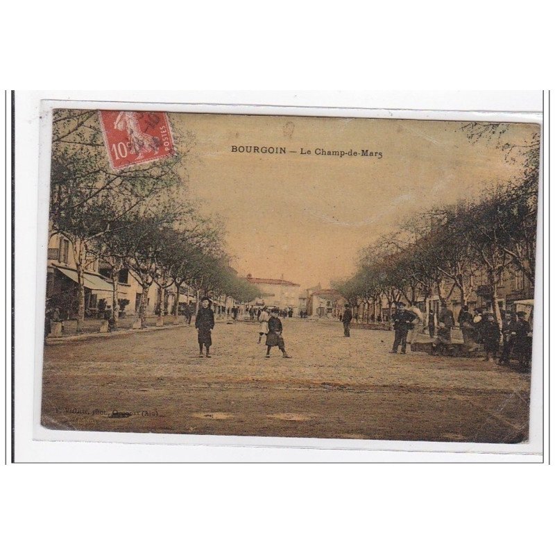 BOURGOIN : le champ-de-mars (toillée) - etat