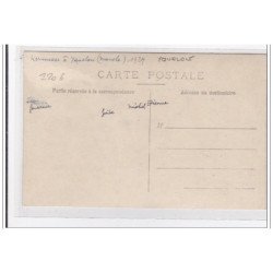 YQUELON : personnages sur une scene - tres bon etat