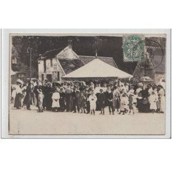 ORROUY : carte photo d'un manège pendant une fête au village vers 1907 - très bon état