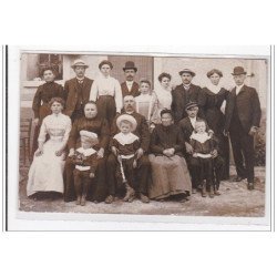 GRISY SUISNES : carte photo famille - tres bon etat