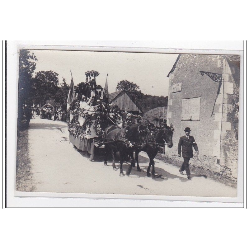 AUBIGNE-RACAIS : cavalcade - tres bon etat