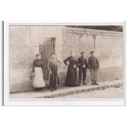 CRESPIERE : personnages - tres bon etat