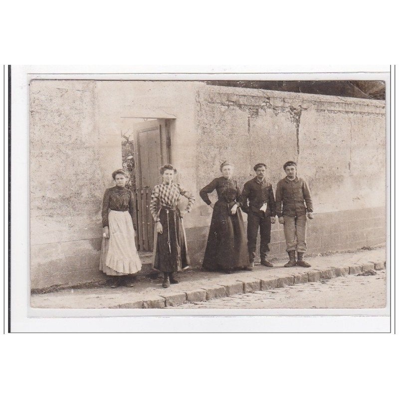 CRESPIERE : personnages - tres bon etat