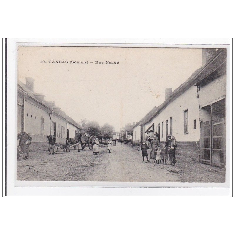 CANDAS : rue neuve - tres bon etat