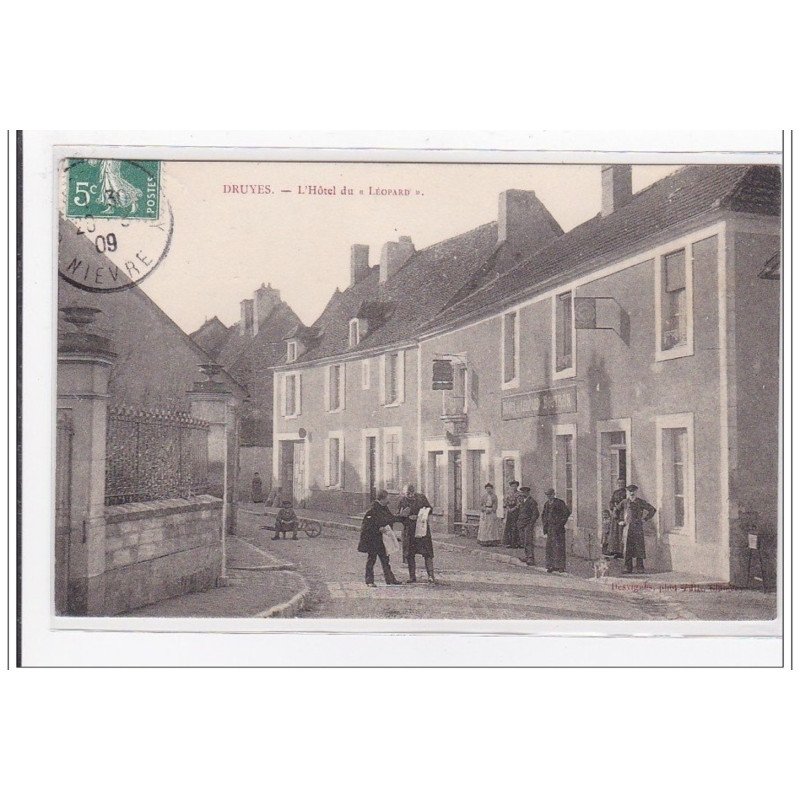 DRUYES : l'hotel de """"leopard"""" - tres bon etat