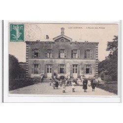 LES SIEGES : l'ecole des filles - tres bon etat