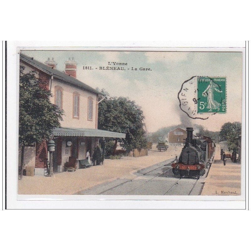 BLENEAU : la gare - tres bon etat BLENEAU : la gare - tres bon etat