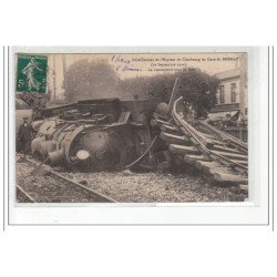 BERNAY - Déraillement de l'Express de Cherbourg Septembre 1910 - La locomotive sous la voie - très bon état