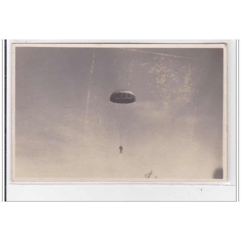 LE TEILLEUL : carte photo de l'Amiral Cormier et son parachute en aout 1925 (montgolfière) très bon état