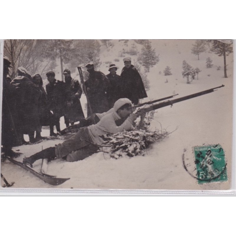 LE SAPPEY  : carte photo de chasseurs alpins (militaire) - entrainement au tir a la carabine (ski alpin) - très bon état