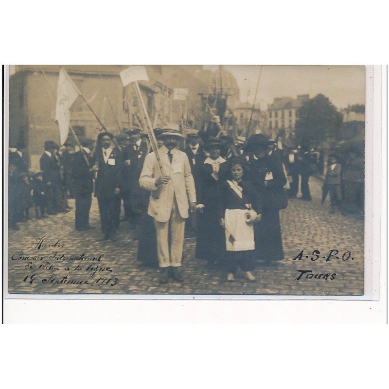 TOURS - CARTE PHOTO - CONCOURS DE PECHE - très bon état