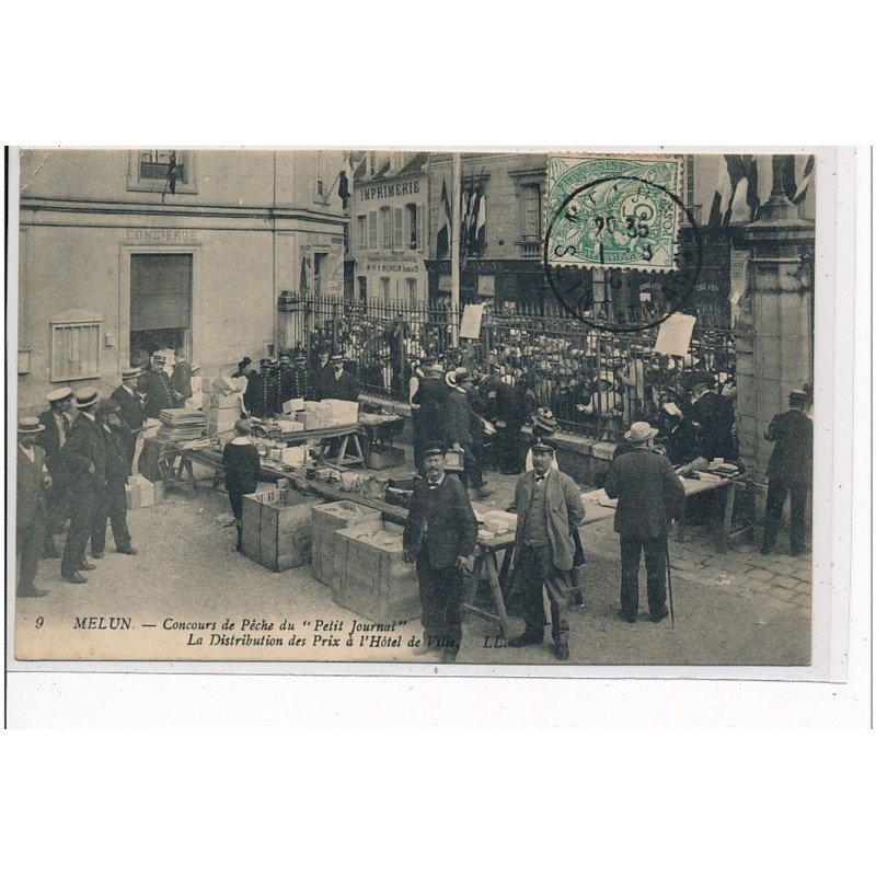 MELUN - Concours de pêche du """"Petit Journal"""" - la distribution des prix à l'Hôtel de Ville - état
