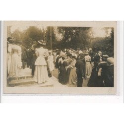 POITIERS - Fête dans un jardin - CARTE PHOTO - très bon état