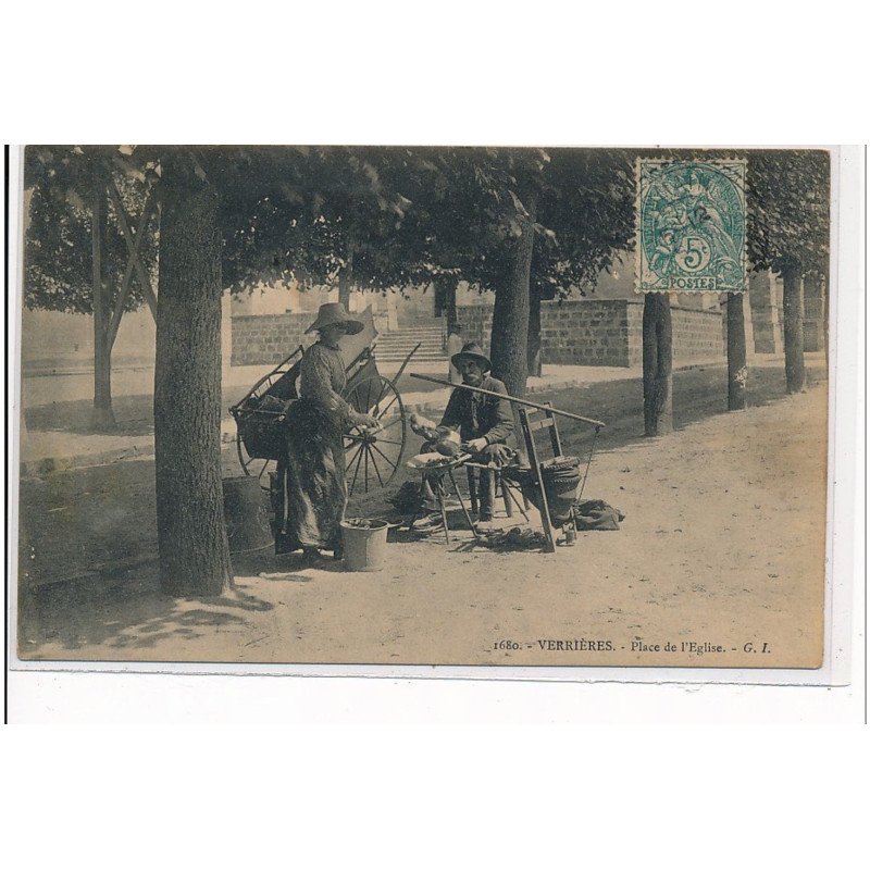 VERRIERES - Place de l'Eglise - ETAMEUR - très bon état