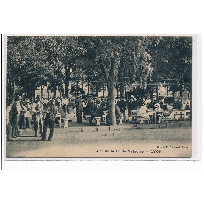 LYON - Clos de la Boule Vaisoises - très bon état