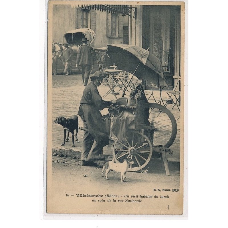 VILLEFRANCHE - Un vieil habitué du lundi au coin de la Rue Nationale - état