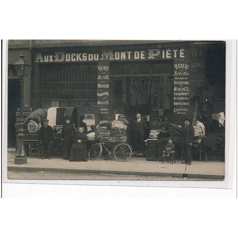 LYON - CARTE PHOTO - Aux Docks du Mont de Piété - très bon état
