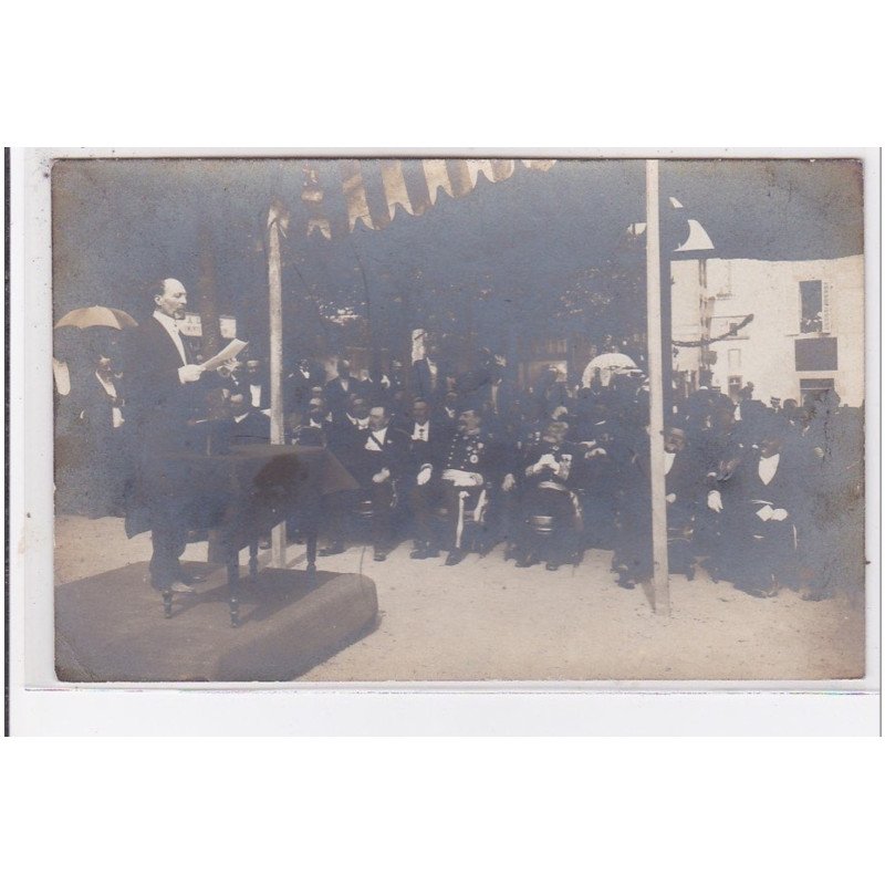 ROCHEFORT - CARTE PHOTO - défilé militaire (carte photo) - bon état