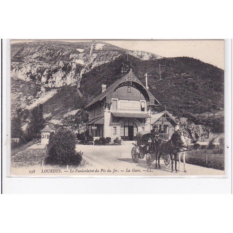 LOURDES : le funiculaire du pic du jer, la gare - tres bon etat