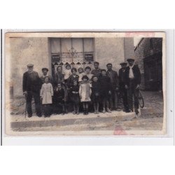 MACHAULT : carte photo d'un café - bon état (traces)